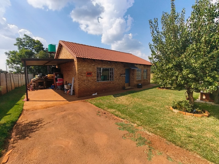 2 Bedroom Property for Sale in Modderfontein AH North West